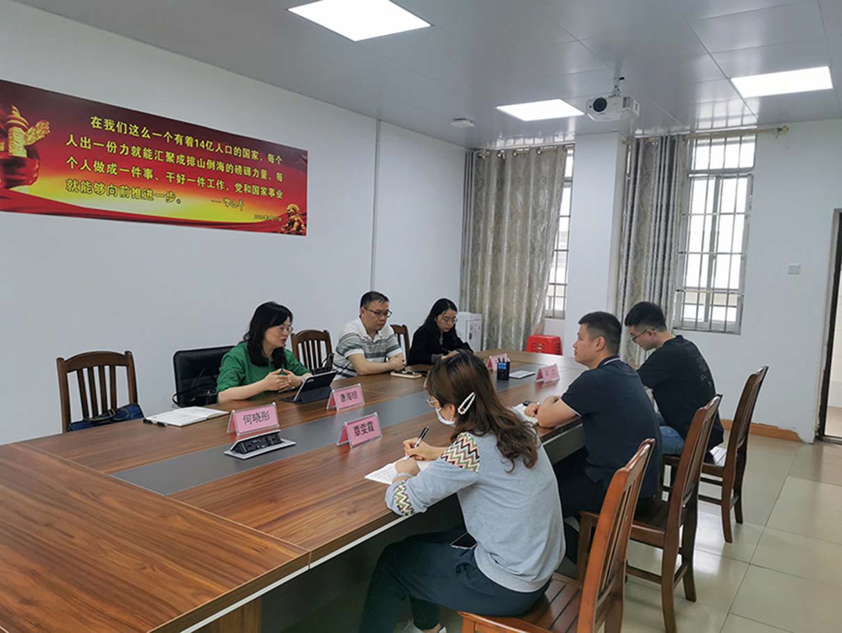 农刊行广西分辨行到WG电子集团发展国储林项目贷款调研工作