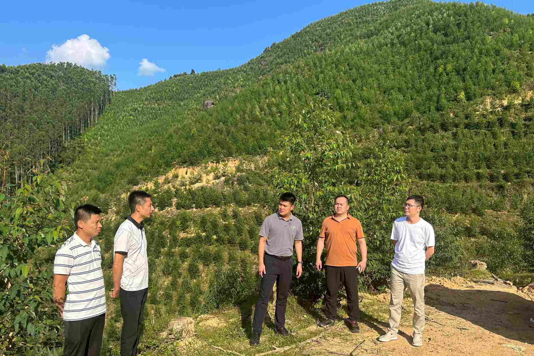 廖长琨总经理到延安、铜川分公司领导工作